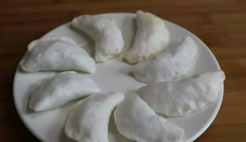 不用麵粉,只需5步,就可以做出五顏六色的水晶餃子,一出鍋全家都搶著吃