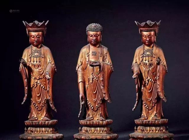 佛前供水和果,並不是給佛吃喝的,真實含義在這裡