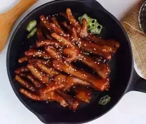 雞爪做法大全,太美味了,喜歡就留著慢慢啃!