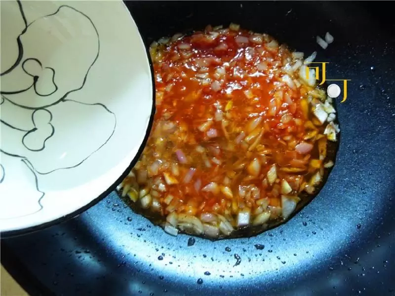 這大概是最好吃的雞腿做法,肉嫩多汁,酸甜可口,拌米飯太香