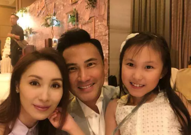 TVB女神郭可盈曬48歲生日party照片,弟媳熊黛林一家四口實力搶鏡~