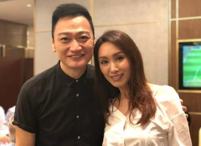 TVB女神郭可盈曬48歲生日party照片,弟媳熊黛林一家四口實力搶鏡~