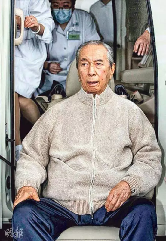 【賭王何鴻燊97歲大壽】兒子何猷君竟然送了「超強生日禮物」, 讓他賭王爸爸非常驚訝,網友: 太有心思了吧~