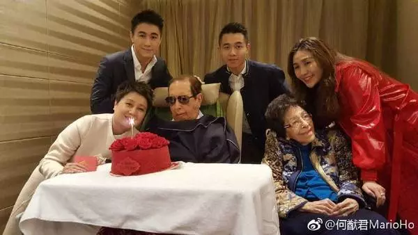 【賭王何鴻燊97歲大壽】兒子何猷君竟然送了「超強生日禮物」, 讓他賭王爸爸非常驚訝,網友: 太有心思了吧~