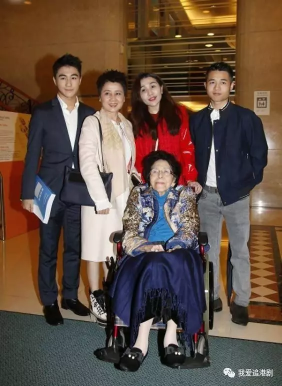 【賭王何鴻燊97歲大壽】兒子何猷君竟然送了「超強生日禮物」, 讓他賭王爸爸非常驚訝,網友: 太有心思了吧~