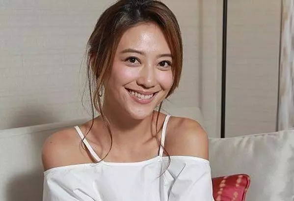 陳小春為何不讓應采兒穿短褲,當她穿上短褲之後,網友懂了!