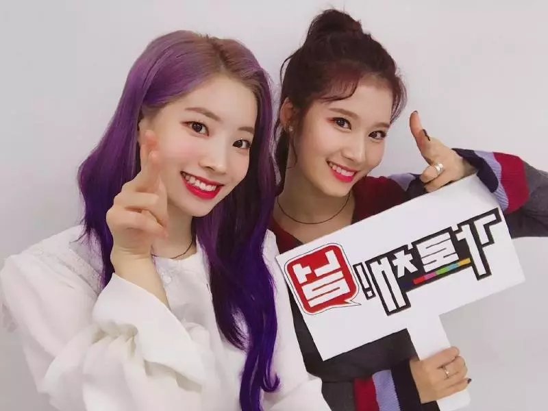 [TWICE][新聞]181128 今晚第一個獎項！TWICE獲歌手部門「AAA Fabulous」賞