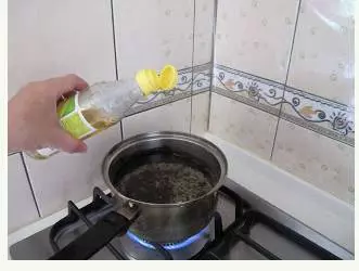 鍋子燒焦再也不用丟掉 ,五分鐘教你恢復原貌!