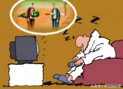 【健康資詢】7個信號說明腦血管堵塞,是腦血栓的前兆,早送醫,或許能救命!
