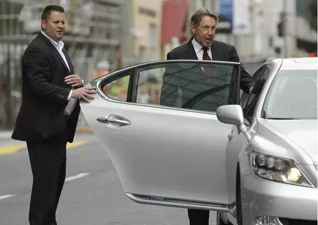 【世界頂級富豪】都在開什麼樣的車?保時捷?蘭博基尼?統統都不是!