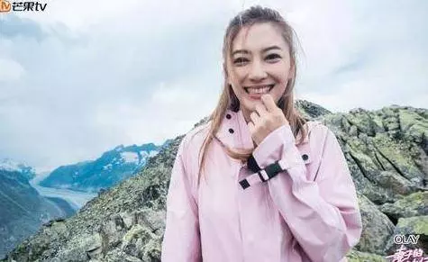 陳小春想換車,想了整整10年,妻子始終不同意!應采兒的眼光沒錯!