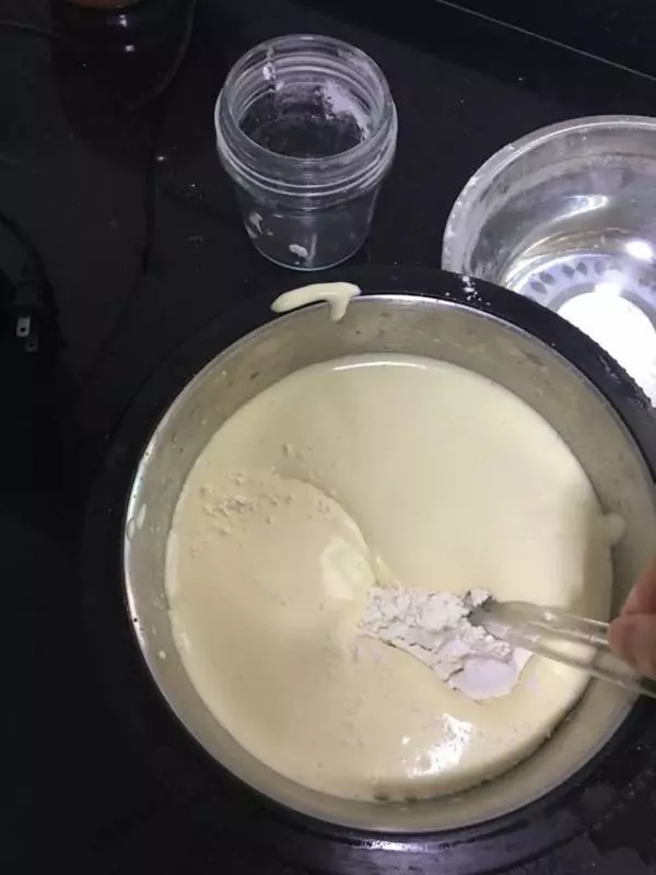 朋友們很多時候說他們蒸蛋糕發得不美,不會發~ 教你只需簡單步驟 *傳統蒸雞蛋糕,發得好美,只需簡單四步驟。。。