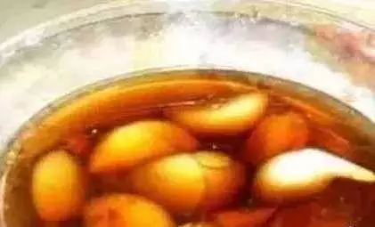 大蒜和它一起泡,養生功效翻倍,護肝、補腎、80歲不血栓,腎如30歲年輕~