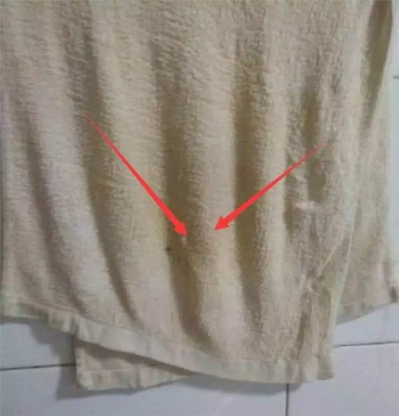 毛巾用久了臭烘烘?先別急著扔,阿姨教你一招,讓毛巾5分鐘潔白如新!