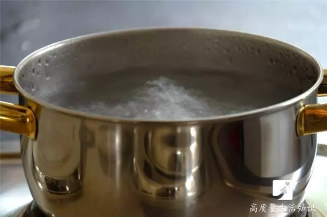 被燙傷了千萬別用牙膏抹,正確快速的急救方法在這裡!