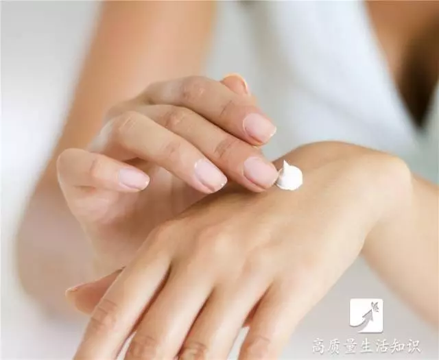 被燙傷了千萬別用牙膏抹,正確快速的急救方法在這裡!
