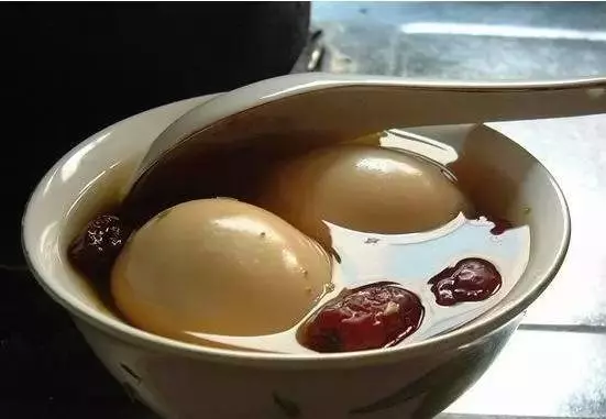 照這個方式吃紅棗7天 ,50歲的她,竟變得白裡透紅,吹彈可破,你敢試試嗎?