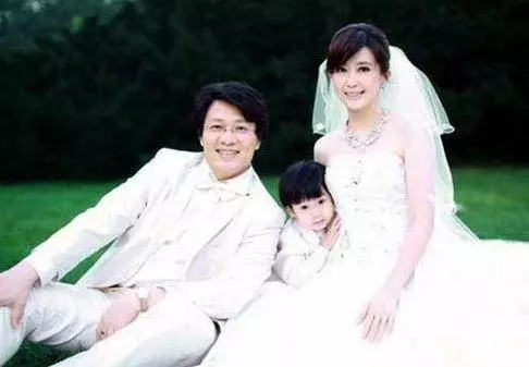52歲李麗珍近照曝光:雙鬢斑白考慮退休?和孟庭葦「同命不同路」