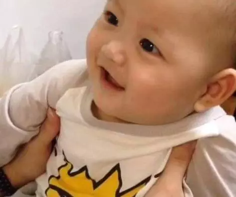 這6種行為都是健康寶寶在變聰明,請不要錯怪他