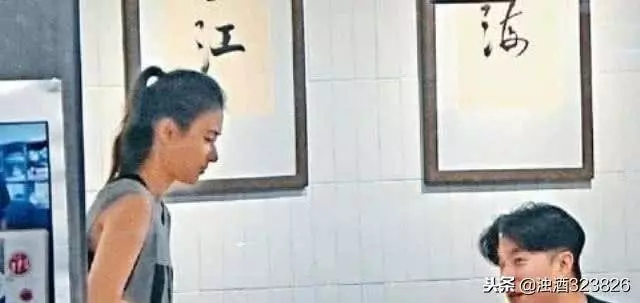 成龍將要和賭王何鴻燊聯婚?房祖名和賭王小女兒甜蜜約會!