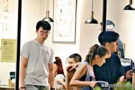 成龍將要和賭王何鴻燊聯婚?房祖名和賭王小女兒甜蜜約會!