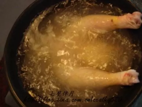 客家嫂子:煮白切雞時,萬萬記住這「3點」,皮脆肉嫩超入味!