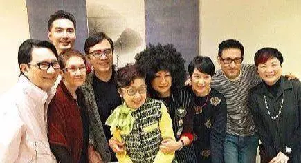 已逝大佬鄧光榮女兒出嫁,婚禮巨星雲集,他和張學友原來有這關系 !