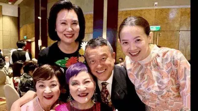 藍潔瑛死後風波再起,曾志偉終於首次公開露面!