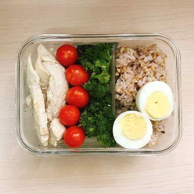 30個讓您愛上的減肥食譜,月甩8公斤!五穀飯、花椰菜、四季豆(烏龜豆)、香煎雞胸肉、水煮蛋& 小番茄們