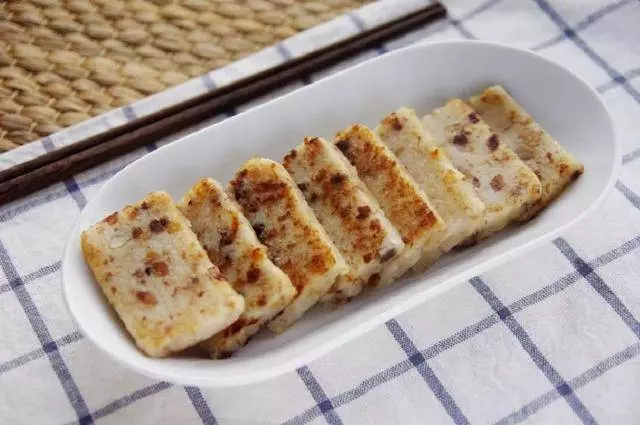 阿基師的經典廣式蘿蔔糕做法,蘿蔔做的比肉香,香甜軟糯很好吃,做法也簡單!