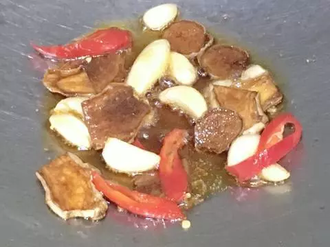 三杯雞在家應該怎麼做?阿基師毫不保留分享秘訣,味道香醇,簡單易學!