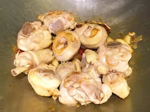 三杯雞在家應該怎麼做?阿基師毫不保留分享秘訣,味道香醇,簡單易學!