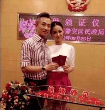 又一主持人因病離開舞台,他的妻子只有23歲~~~