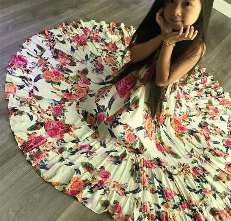 你還記得這位因太可愛,結果被杜拜土豪帶去杜拜的小女孩嗎?如今她終於長大了!現在居然長成這樣...