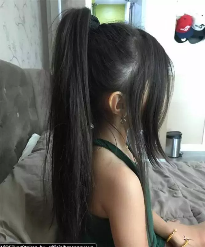 你還記得這位因太可愛,結果被杜拜土豪帶去杜拜的小女孩嗎?如今她終於長大了!現在居然長成這樣...