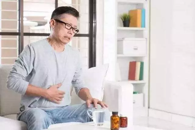 水果吃得越多越好嗎?腸胃不好的人,這幾種傷胃水果要少吃為妙