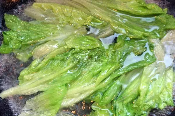 正宗客家紅燜肉,阿嬤的拿手秘方,端上桌非常受歡迎的一道菜,油而不膩,阿公吃了幾十年都沒吃夠!