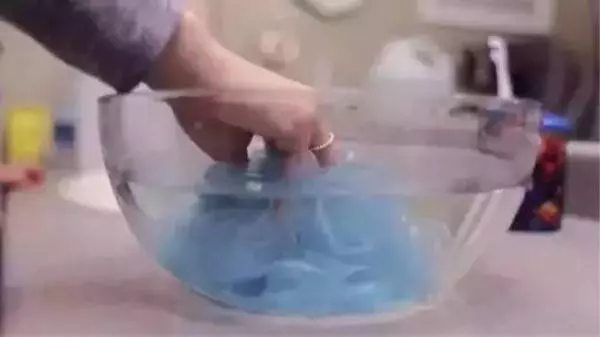 14個超棒的浴廁清潔小撇步!學會之後,家裡的浴廁永遠都亮晶晶!