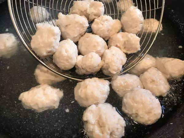 叔叔專做魚丸32年,教您做真正的魚丸,純魚肉製作不加粉,Q彈香嫩特別好吃!
