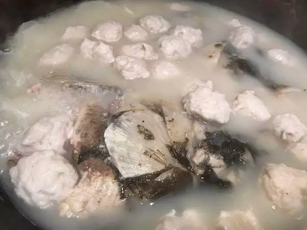 叔叔專做魚丸32年,教您做真正的魚丸,純魚肉製作不加粉,Q彈香嫩特別好吃!