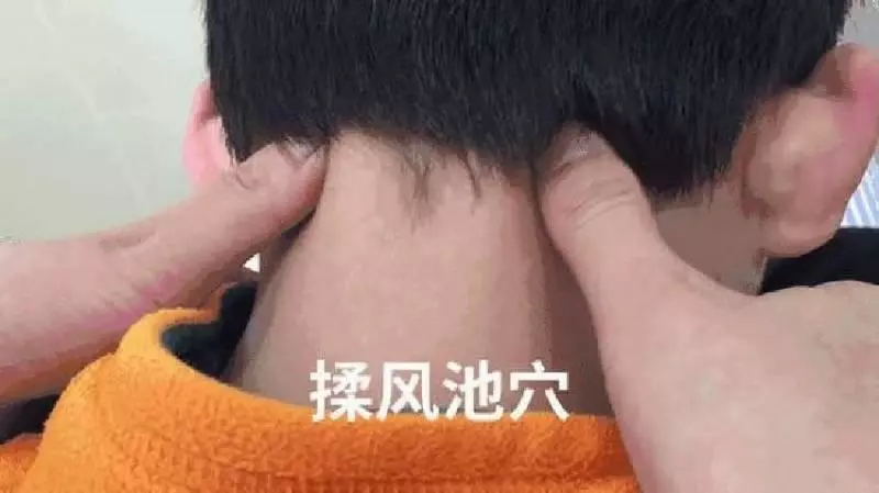 耳聾耳鳴?常做2個小動作,耳朵不再嗡嗡響,聽的遠、聽的清