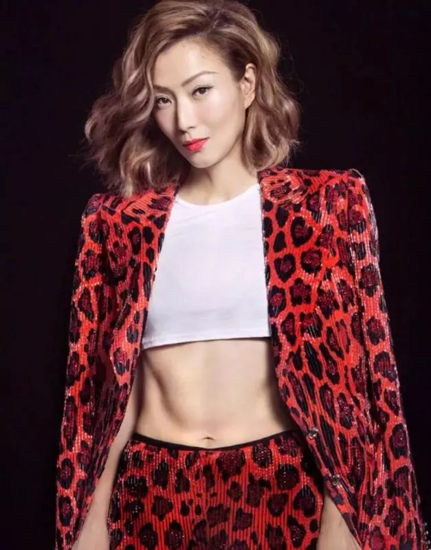 地位不輸王菲,經歷分手暴瘦,因抑鬱症消失3年,如今46歲活出了最美模樣!