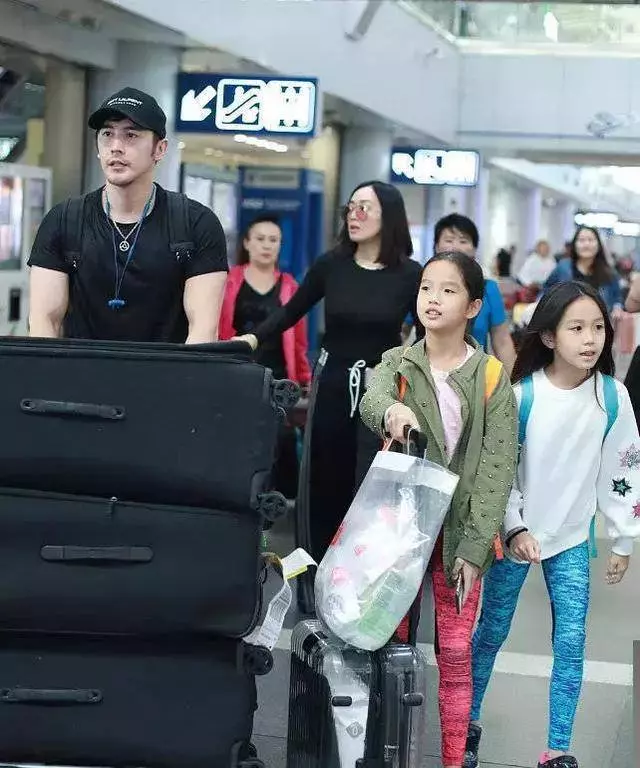 48歲鍾麗緹不顧大女兒反對,也要生第4胎為丈夫延續血脈