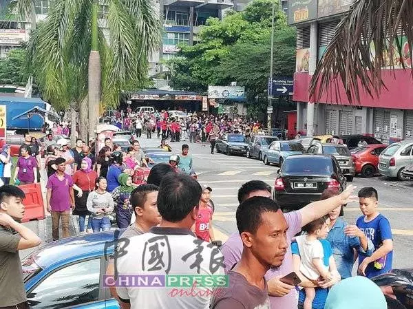 趁假期打槍NSK金店 5匪遭擊斃1活擒 | 中國報 China Press