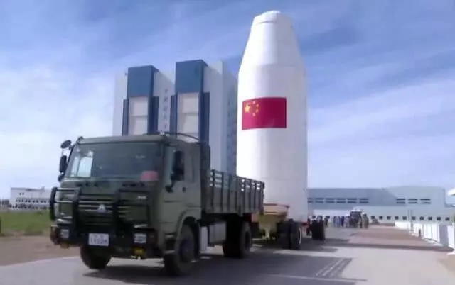 人類將改寫歷史!16天後中國,首次將在38萬公里外,月球背面穿針引線