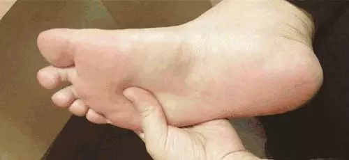 這「3個動作」千萬不要做,非常容易引起腦血管崩裂!
