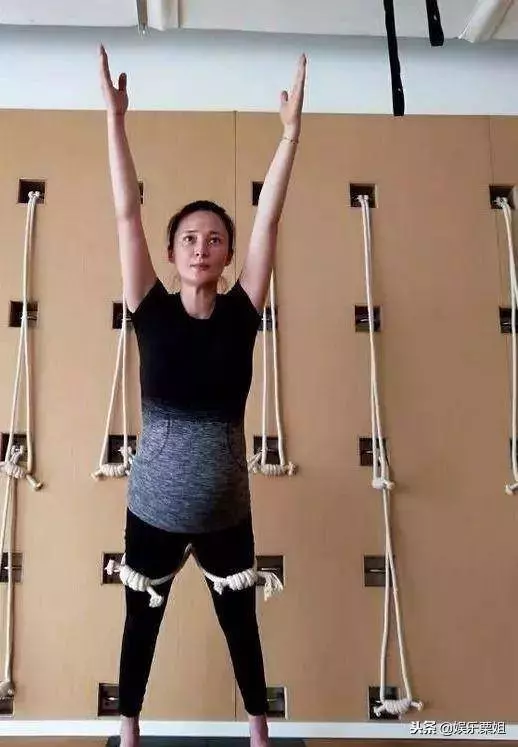 樂基兒懷孕4個月還挺孕肚運動,大汗淋漓的畫面讓人憂心~~~