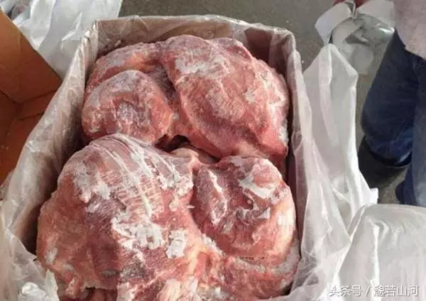 冰箱剛拿出來的冷凍肉,千萬不要直接用水泡,教你1招,3分鐘解凍,味道跟新鮮肉一樣!