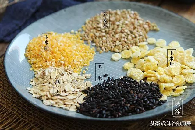 6種養生食材熬成這粥,香滑濃稠,滋補又暖身,最適合冬天食用