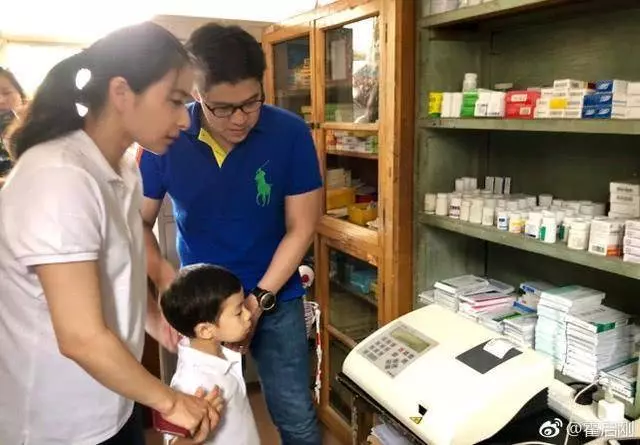 郭晶晶5歲兒子近照,簡直是翻版霍英東,難怪一出生就獲1億基金